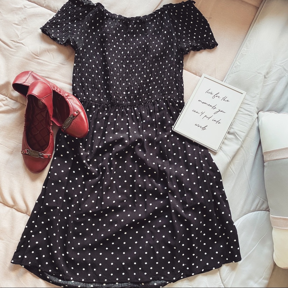 Off the shoulders mini dress